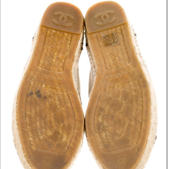 Interlocking CC Logo Leather Chanel Espadrilles - Picture 4 of 4